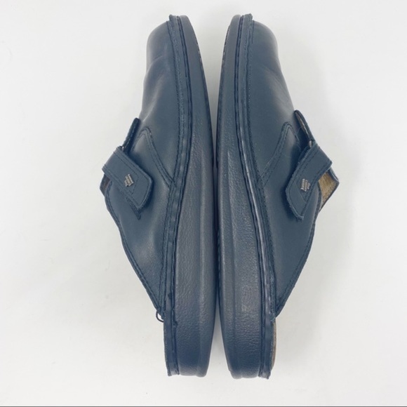 Finn Comfort Black Leather Men's Loafers - Picture 6 of 8